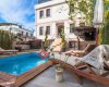 Parna Hotel