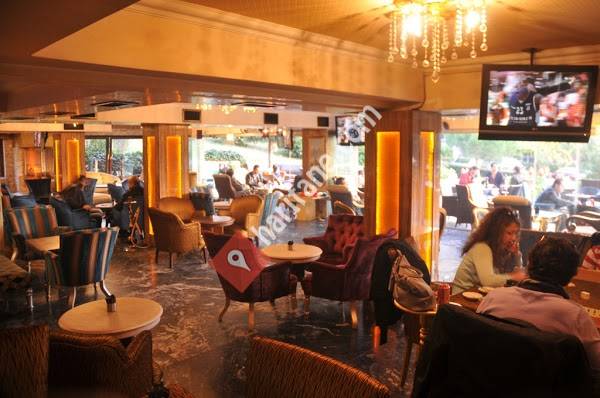 Balkon Cafe & Restaurant Etiler Şubesi