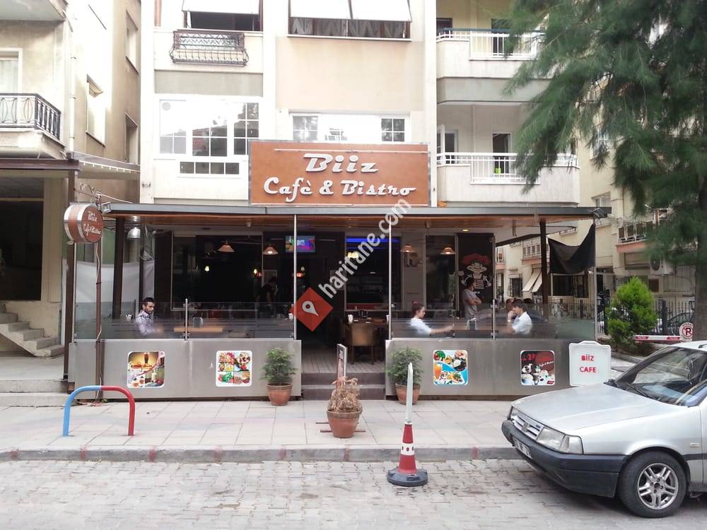 Biiz Cafe & Bistro