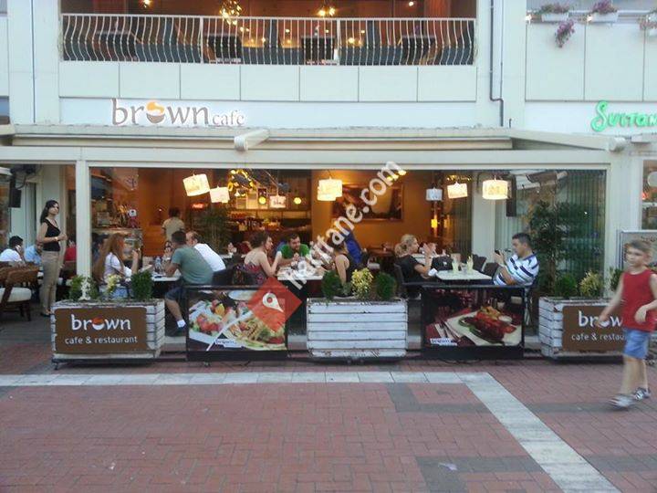 BROWN CAFE Restorant