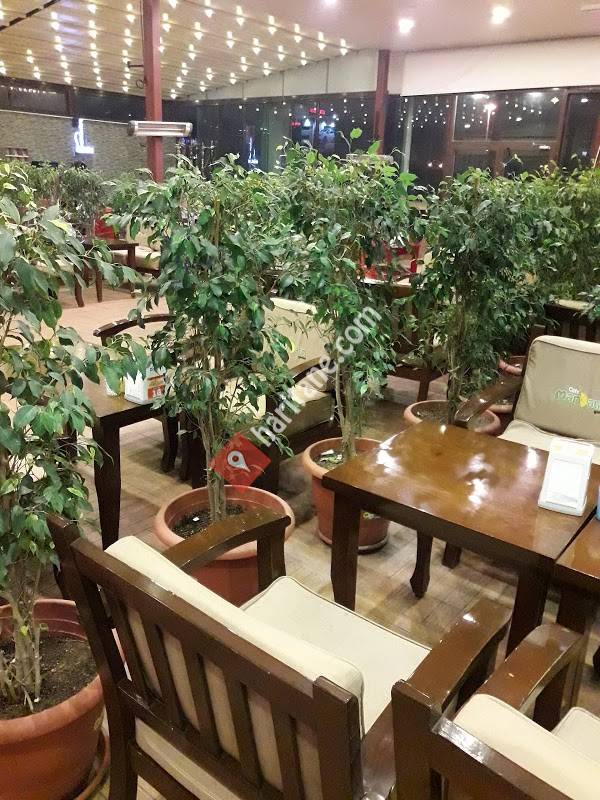 Cafe Mandalin Garden