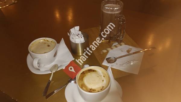 D'LUX Cafe & Resteurant