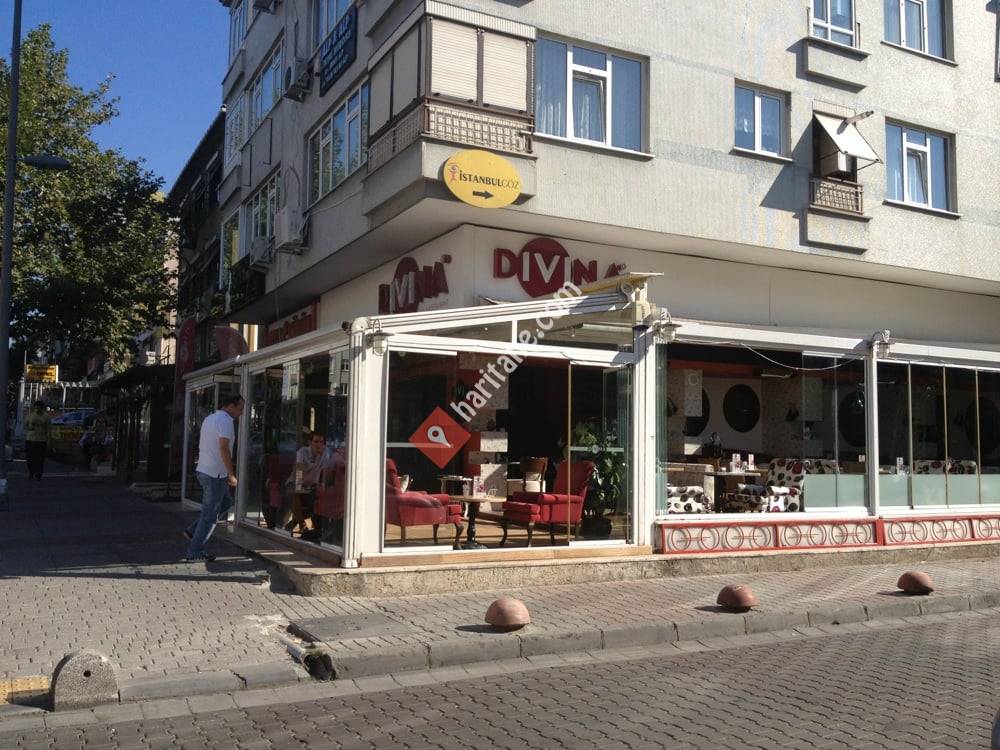 Divina Cafe