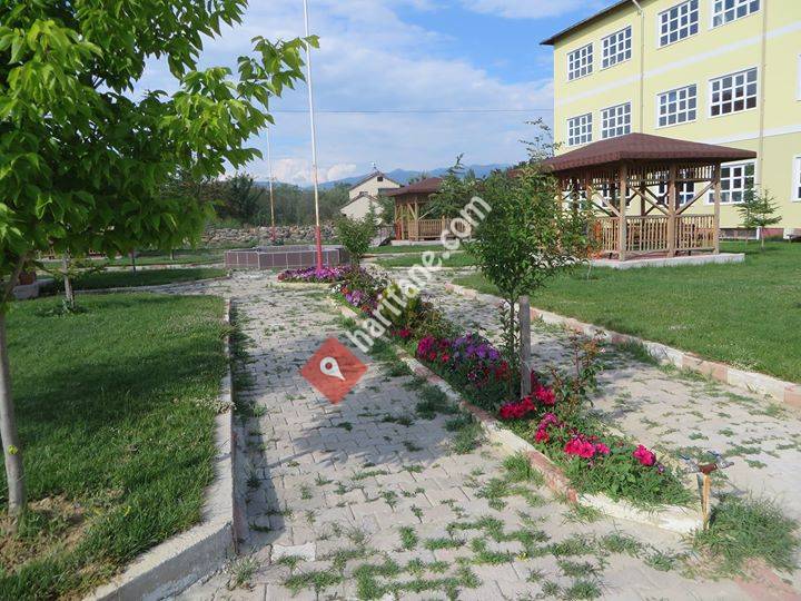 Dumlupınar Üniversitesi Pazarlar Meslek Yüksekokulu