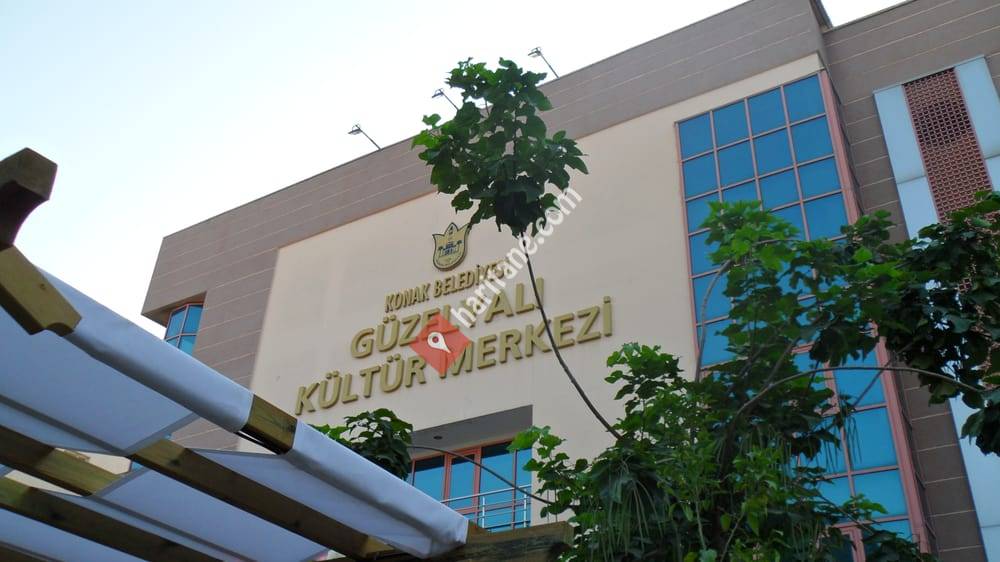 Güzelyalı Kültür Merkezi