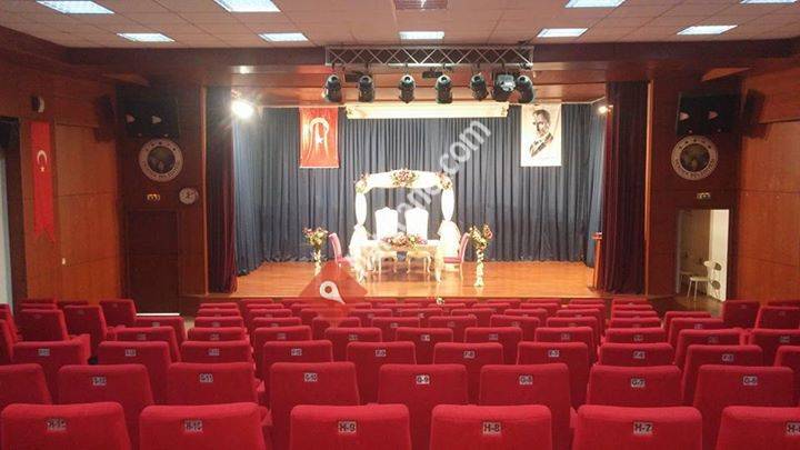 Hendek Ticaret Merkezi Konferans Salonu