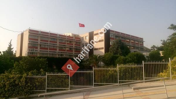 İzmir Özel Çamlaraltı Koleji