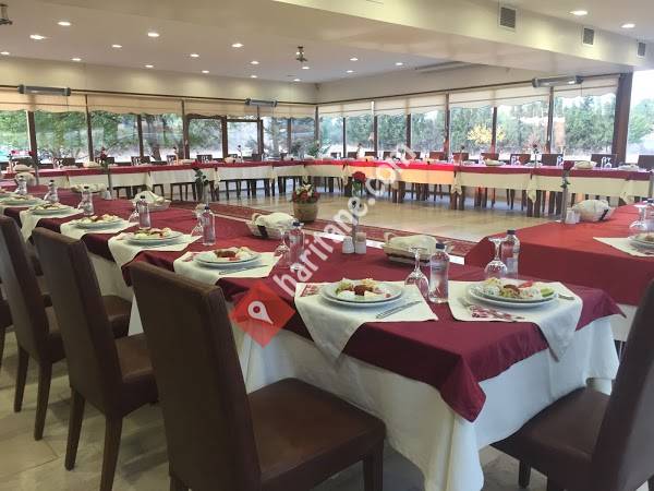 Klaros Restaurant (Ahmetbey Köftesi ve Et Diyarı)