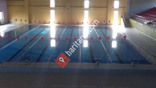 Kocaeli Üniversitesi Kapalı Yüzme Havuzu