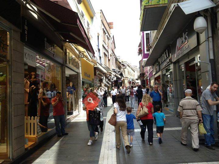 Kunduracilar Caddesi Alişveriş ve Cazibe Merkezi-TRABZON