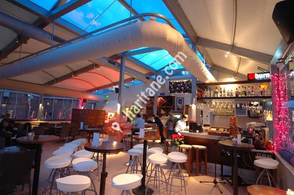 Litera Restaurant / Lounge-Club