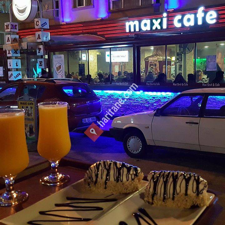Maxi Cafe & Bistro