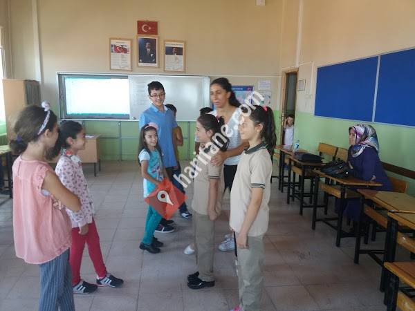 Mehmet Bülent Özyürük İlkokulu