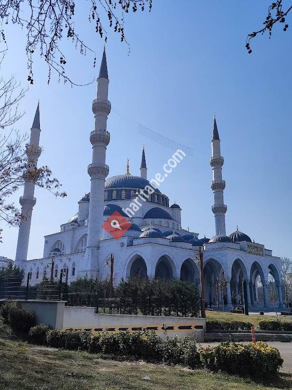 Melike Hatun Camii - Altındağ