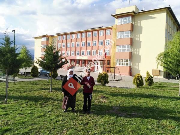 Mustafa Hakan Güvençer Fen Lisesi