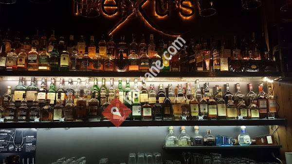 neXus Cafe & Pub