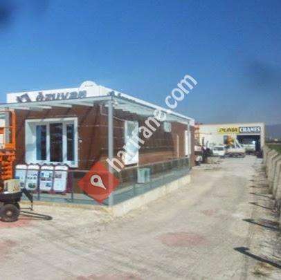 özuyan (puma vinç üreticisi)