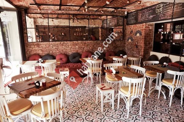 Que Tal Tapas Bar & Cafe & Restaurant