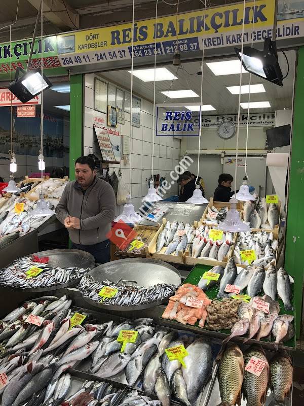 Reis Balık Market