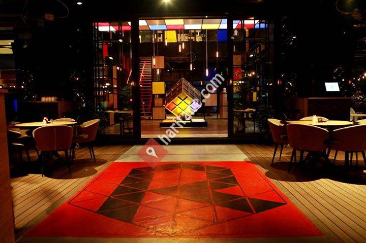 Rubik's Cafe Bistro