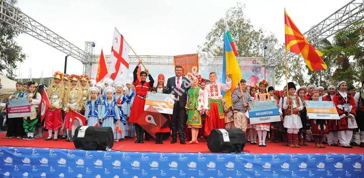 Seferihisar Belediyesi Çocuk Halk Dansları Festivali