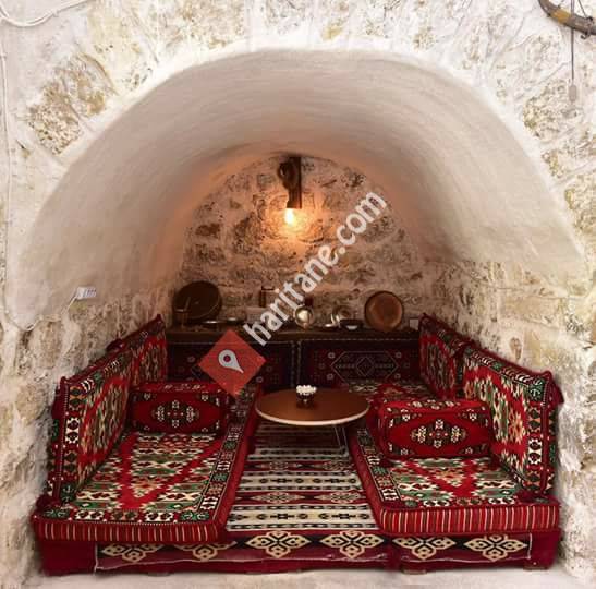 Tarihi Hışır Han Cafe