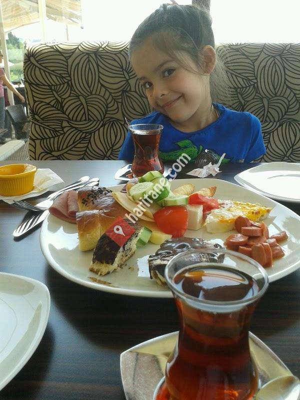 Teras Cafe Sekapark