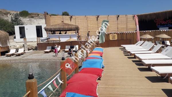 Tracx beach cesme