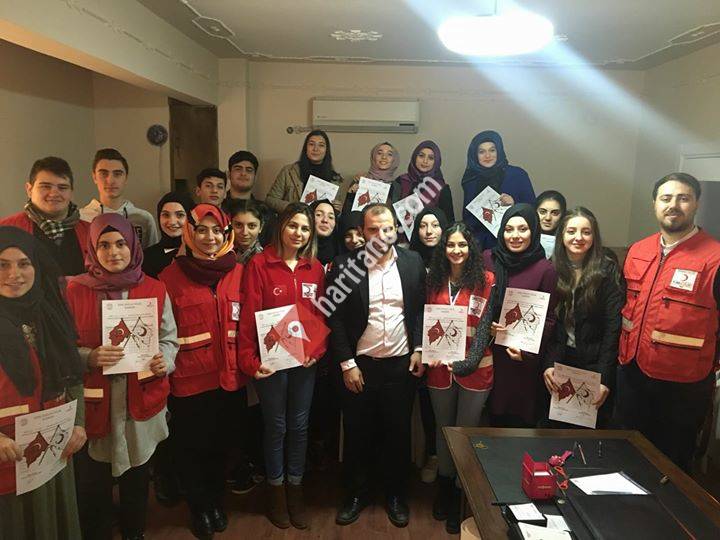 Türk Kızılayı Sürmene Gençlik Kolları