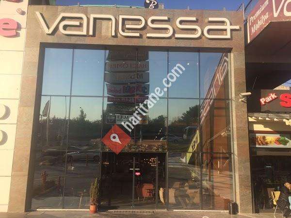 VANESSA ANKARA, İSTANBUL YOLU