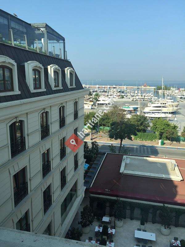 Wyndham Grand Istanbul Kalamis Marina Hotel