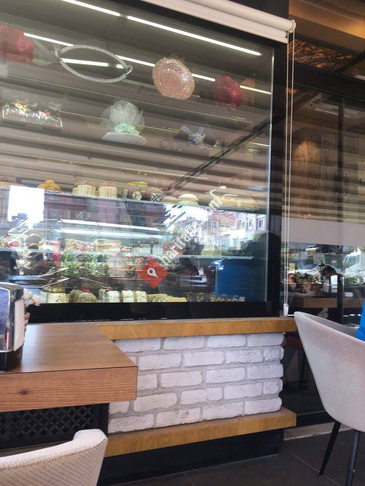 Yasemin Pasta & Cafe