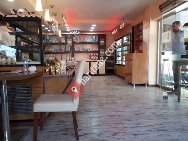 Yenidoğan Pasta & Cafe